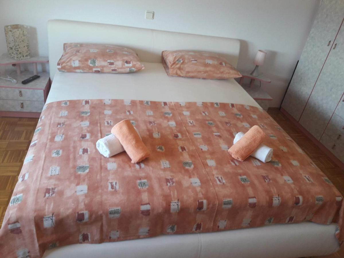 פודסטראנה Apartmani Mila מראה חיצוני תמונה