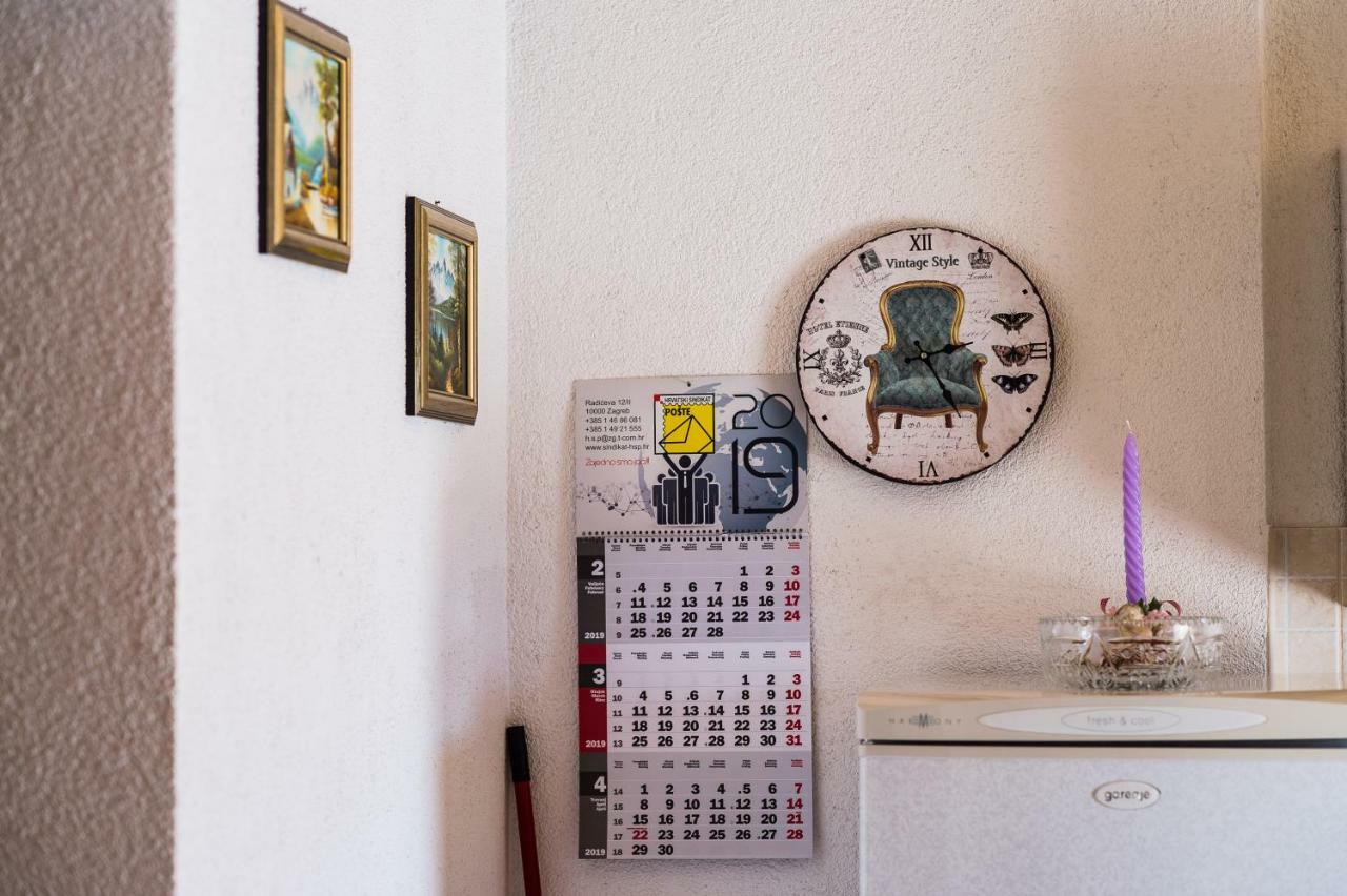 פודסטראנה Apartmani Mila מראה חיצוני תמונה
