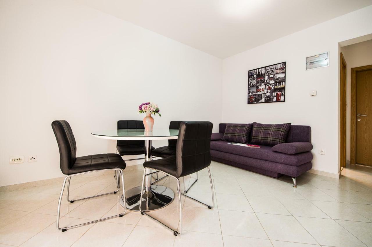 פודסטראנה Apartmani Mila מראה חיצוני תמונה