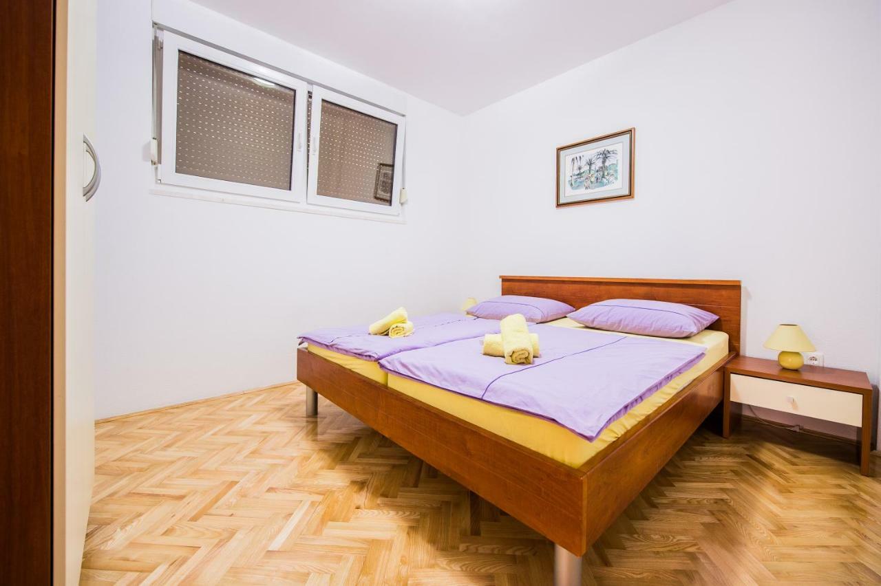 פודסטראנה Apartmani Mila מראה חיצוני תמונה