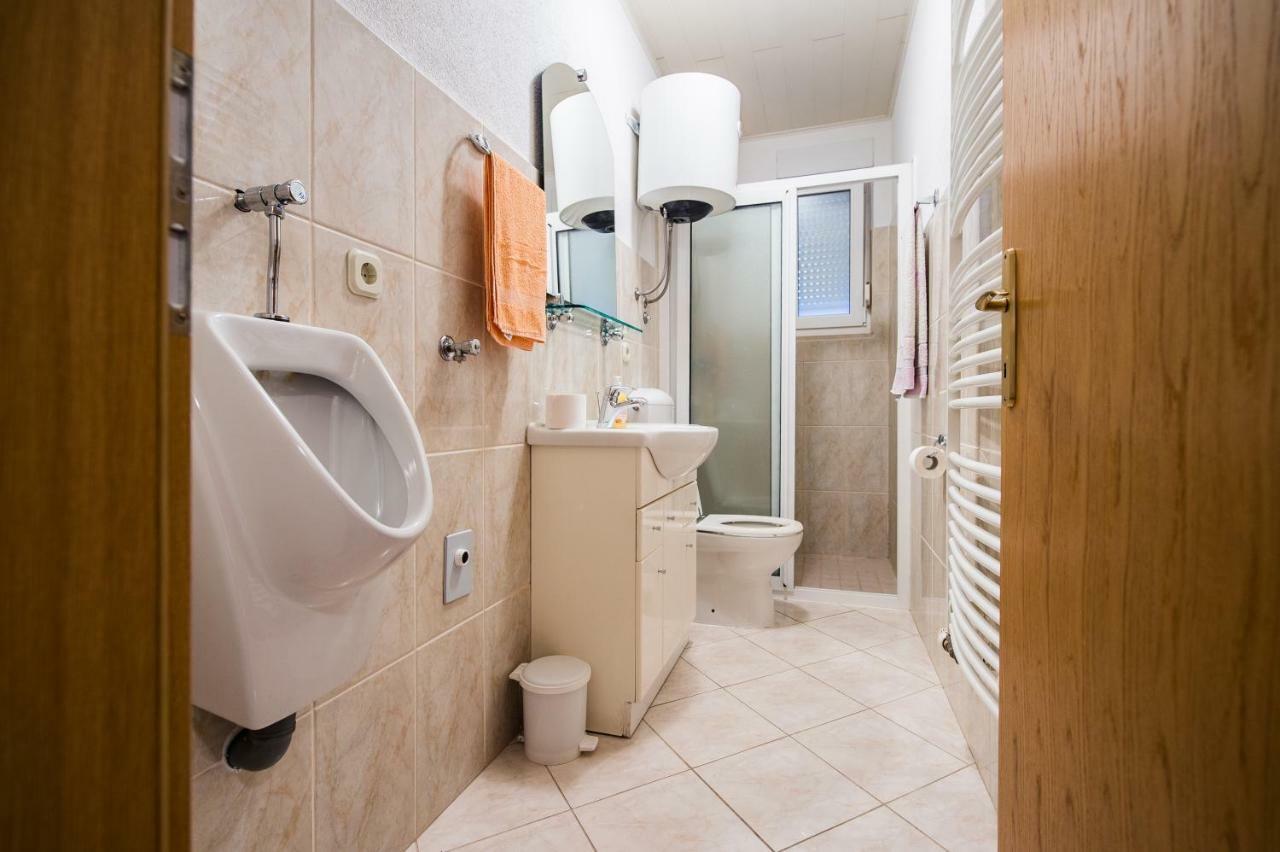 פודסטראנה Apartmani Mila מראה חיצוני תמונה