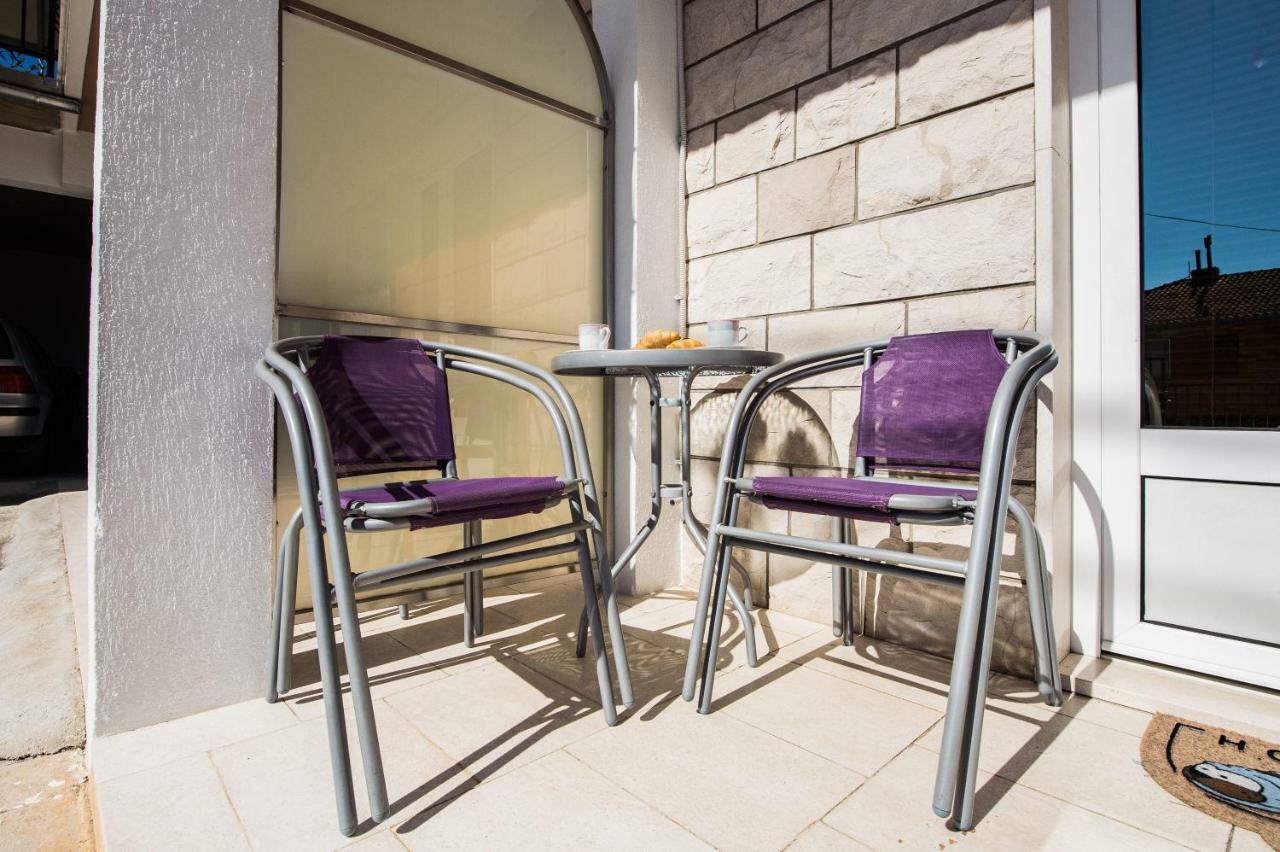 פודסטראנה Apartmani Mila מראה חיצוני תמונה
